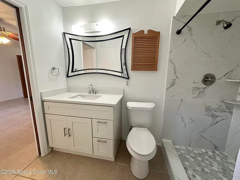 522 Karney Ave NE — Photo 6