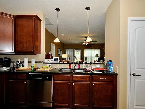 4th image of 9765 Brook Wood Dr