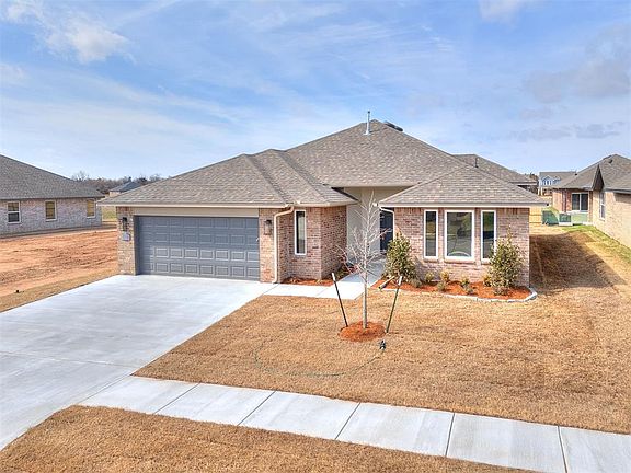 2nd image of 7713 Three Woods Ln