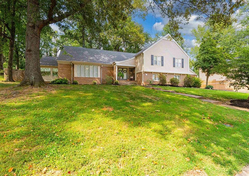 1st image of 1411 Woodbridge Trl