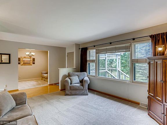 5th image of 9830 Garden Ln