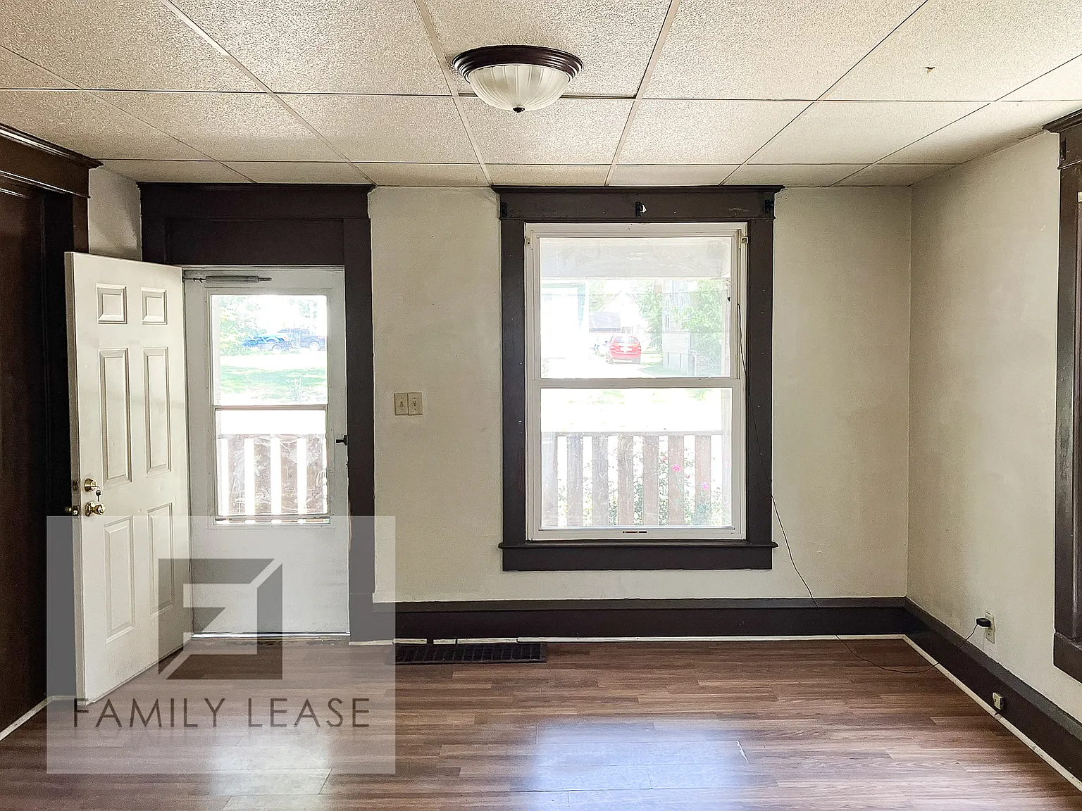 3 bed, 1398 sqft, $985 — Photo 2