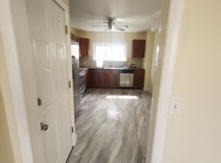 516 13th St #2, Watervliet, NY 12189