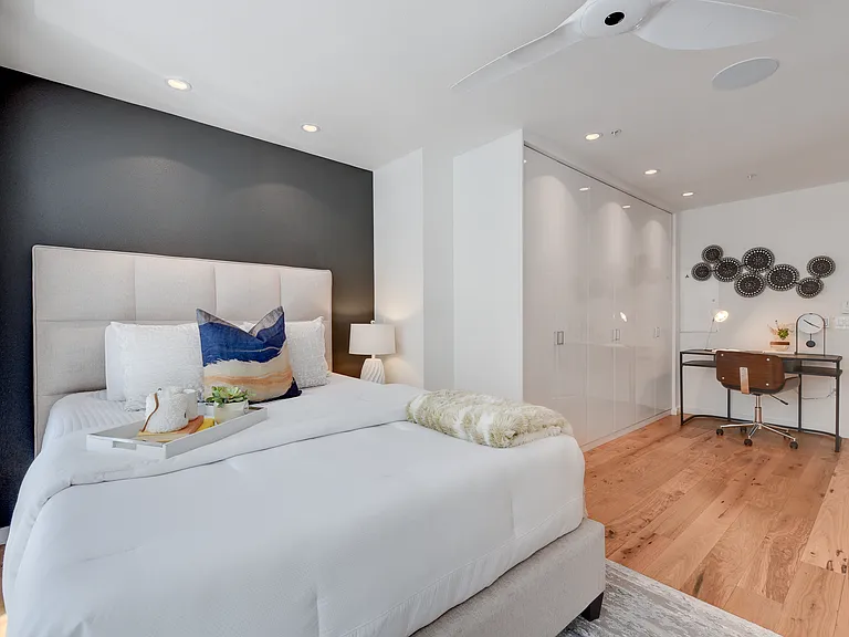 88 King St #110 — Photo 17