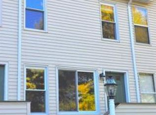 18 Winter St APT D, Foxboro, MA 02035