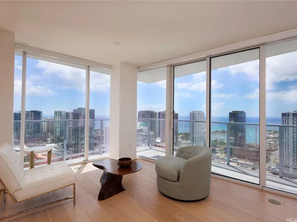 888 Kapiolani Blvd #4305/4303, Honolulu, HI 96813