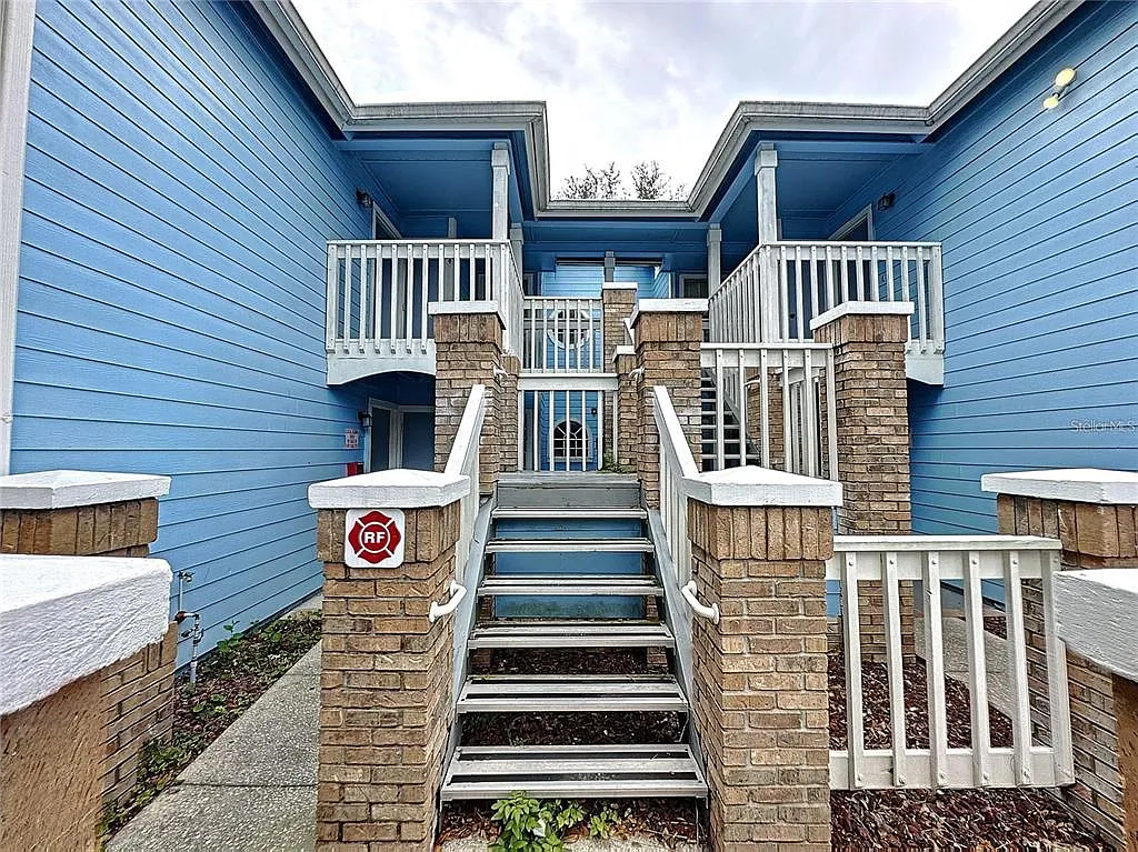 3 bed, 2.0 bath, 1287 sqft, $1,800 — Photo 1