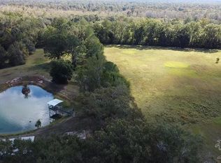 300 Salter Lake Rd, Century, FL 32535