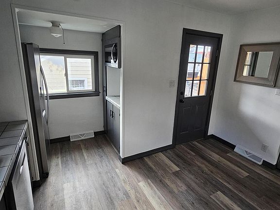 3rd image of 303 W Mission Ave