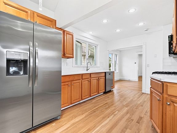 5th image of 55 Shirley St