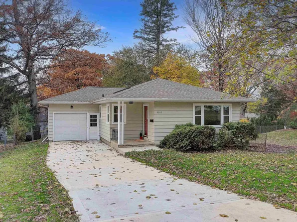 4507 Shore Acres Rd, Monona, WI 53716