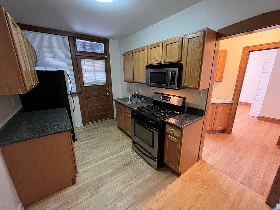 1st image of 3514 N Lawndale Ave #1