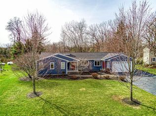 47 Arrowhead Ln, Penfield, NY 14526