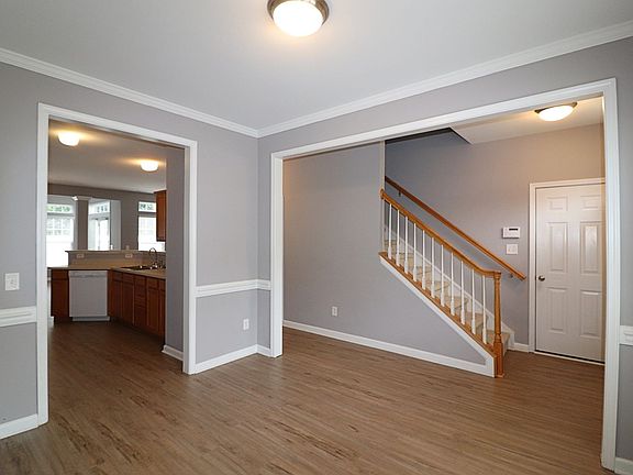 5th image of 414 Canoe Ct