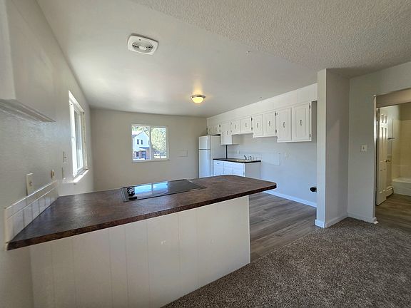 3rd image of 736 Elmhurst Pl APT 1