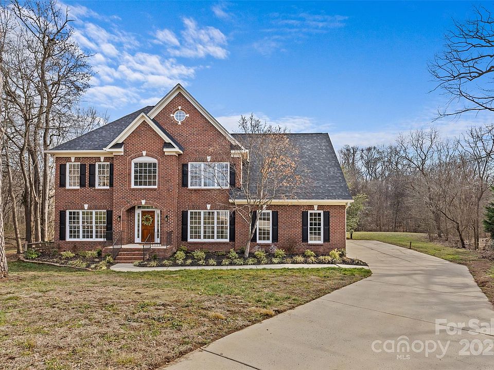 2nd image of 2050 Stoney Creek Dr NW