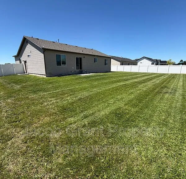 3030 Golden Rod Dr — Photo 16