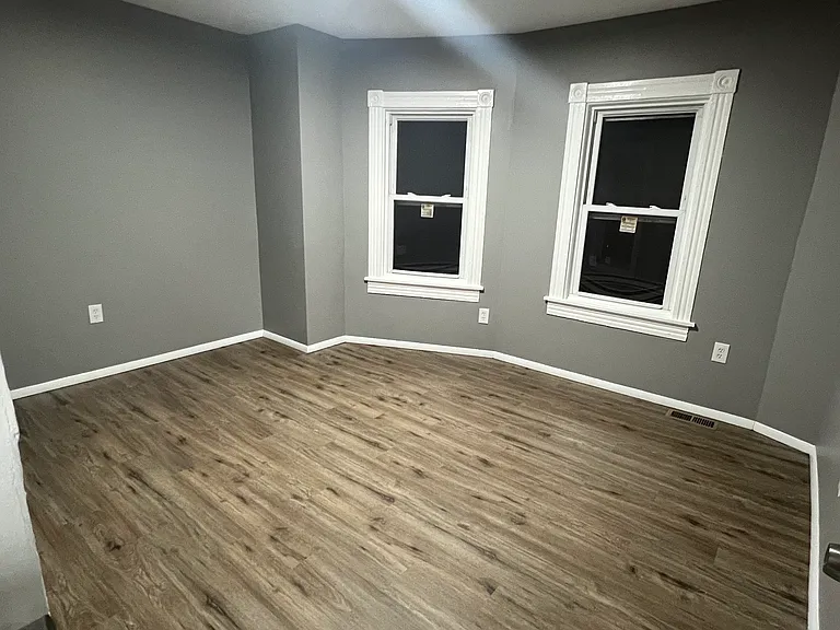 458 N Pennsylvania Ave — Photo 6
