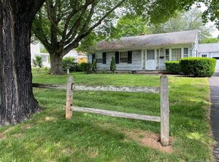 27 Snow Crystal Ln, Stamford, CT 06905