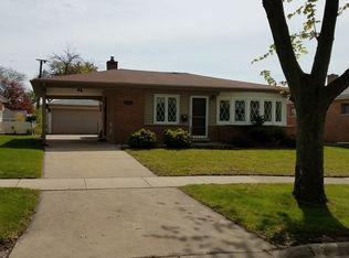 8353 N Octavia Ave, Niles, IL 60714
