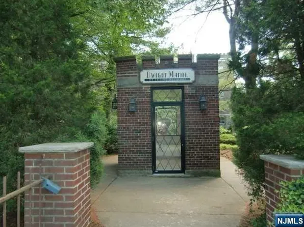 100 E Palisade Ave APT A43, Englewood, NJ 07631