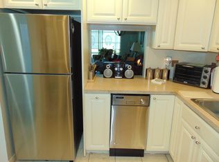 1045 Country Club Dr APT 106, Pompano Beach, FL 33063
