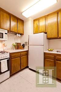 2nd image of 301 E 48th Street 7l #7L