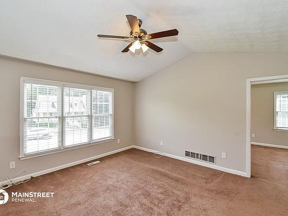 4th image of 115 Austin Ln