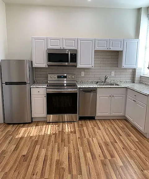 121 N 21st St #1R — Photo 1