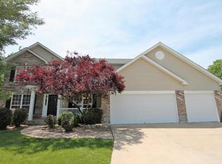 7 Parsons Creek Ct, O'Fallon, MO 63366