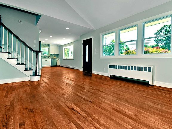 5th image of 263 Curtin Ave