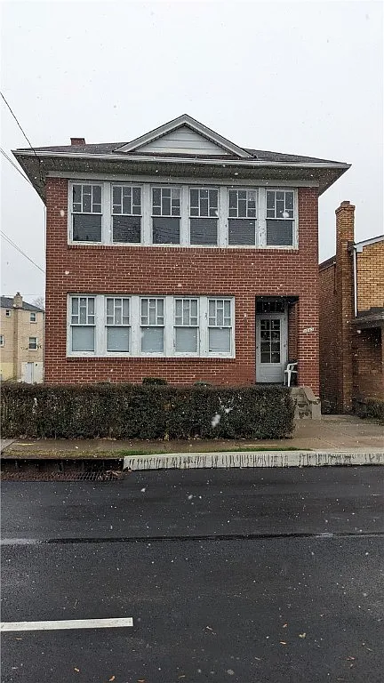 3043 Delwood Ave photo 1
