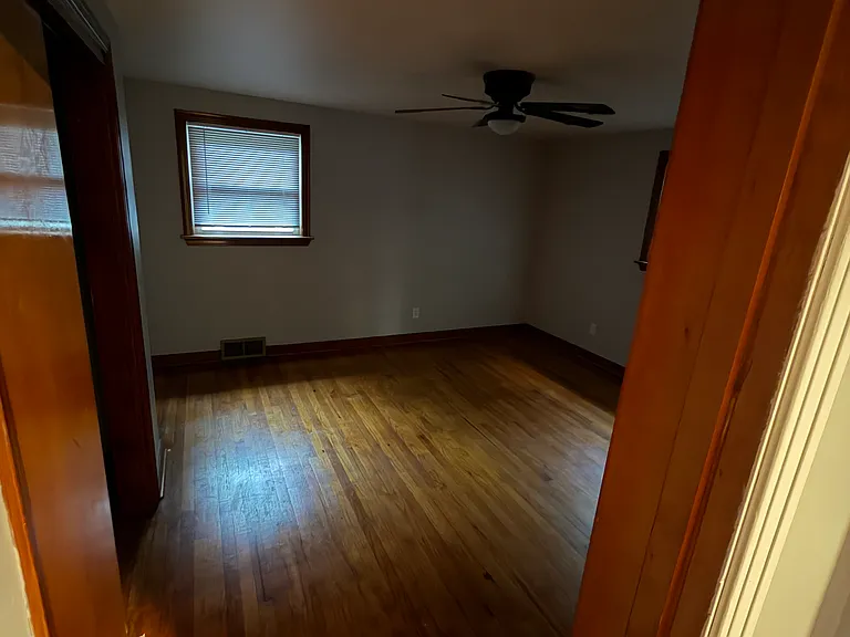 726 S Main St — Photo 2