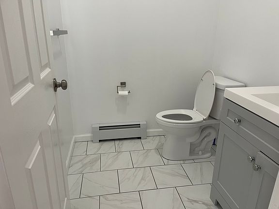 4th image of 25 Margerie St #25