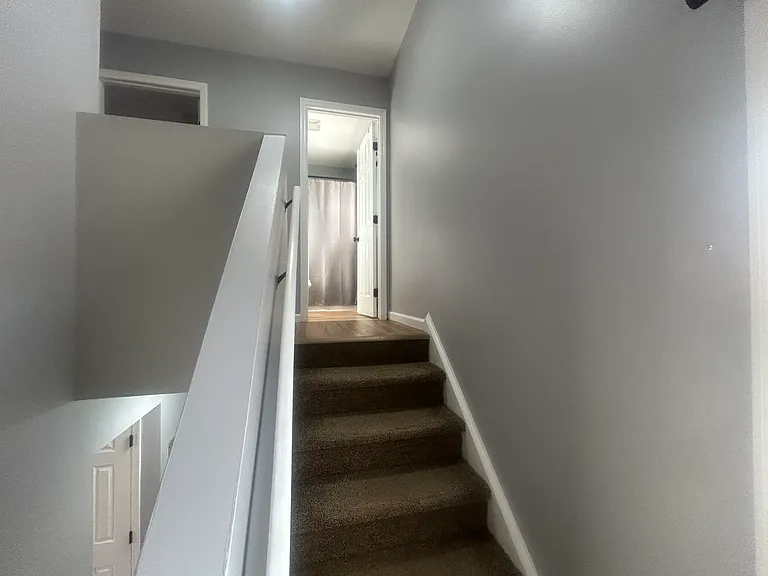 4 S Franklin St #B — Photo 14