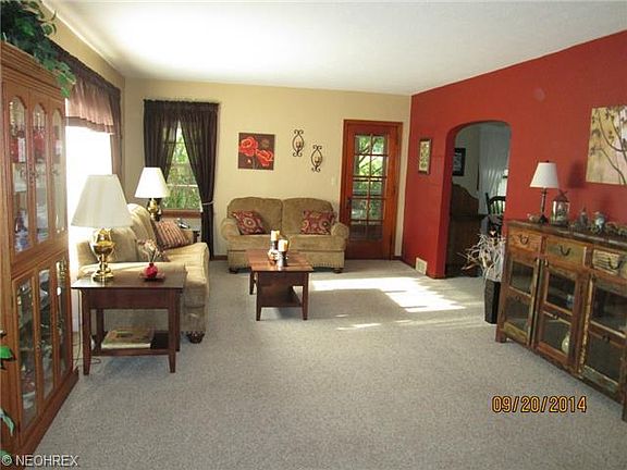 4th image of 972 Valley Blvd