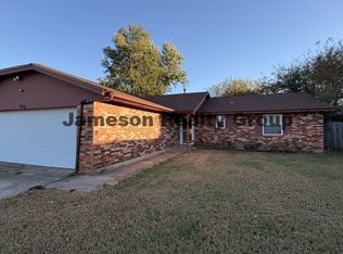 916 Brookhurst Blvd, Yukon, OK 73099
