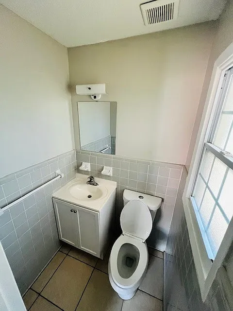 3 bed, 1.5 bath, 1120 sqft, $875 — Photo 2