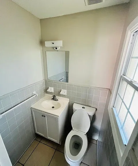 423 Highland Ave #D — Photo 2