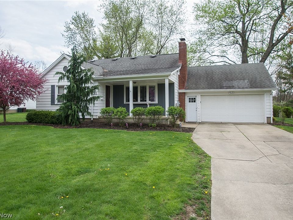 1st image of 31 Dartmouth Dr