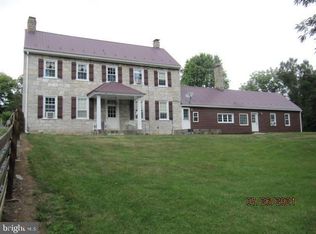 6777 Dumeny Rd, Greencastle, PA 17225