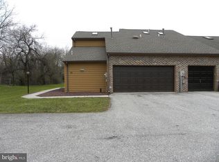 65 Westview Mnr, York, PA 17408