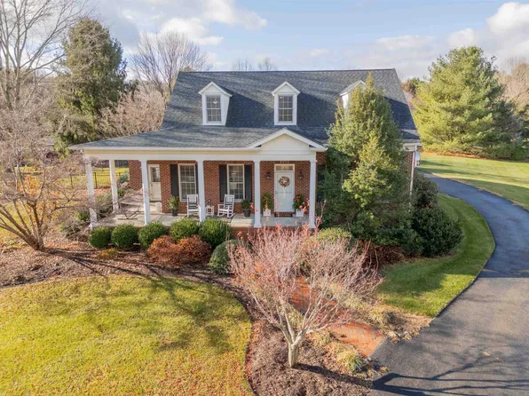 2203 Hardwick St, Blacksburg, VA 24060