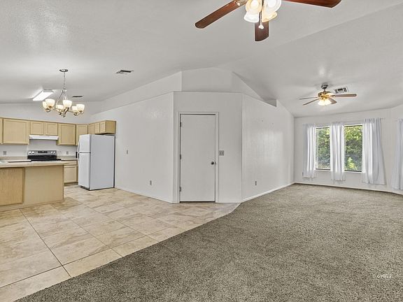 5th image of 290 Cochise St