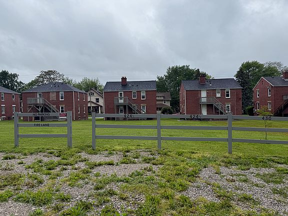 4th image of 424 1/2 Oak St #2