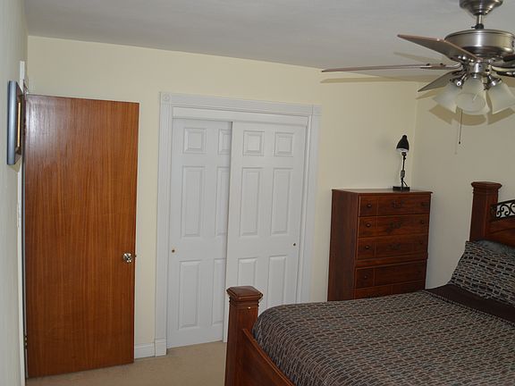 4th image of 8015 Crestway Ave