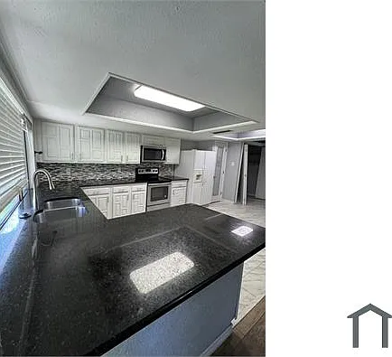 4 bed, 2000 sqft, $2,730 — Photo 2