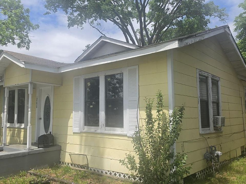 2nd image of 200 Martin Way