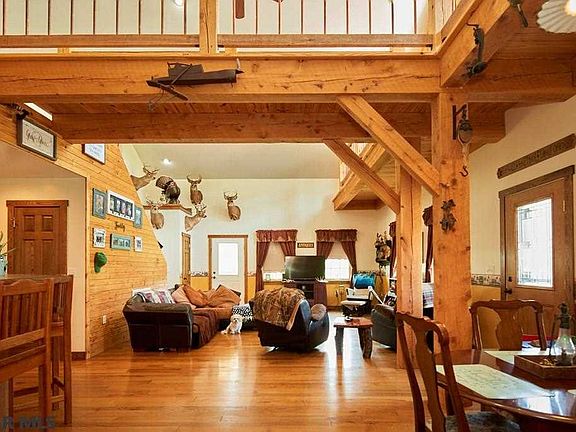 2nd image of 164 Barr Ln
