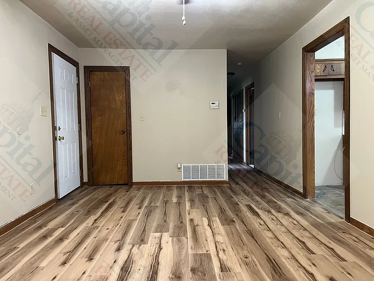 18251 SE 29th St — Photo 6